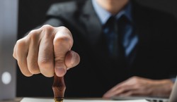 5767 złotych brutto miesięcznie płacy minimalnej i podwyżka o 20 proc. dla urzędników od stycznia 2026