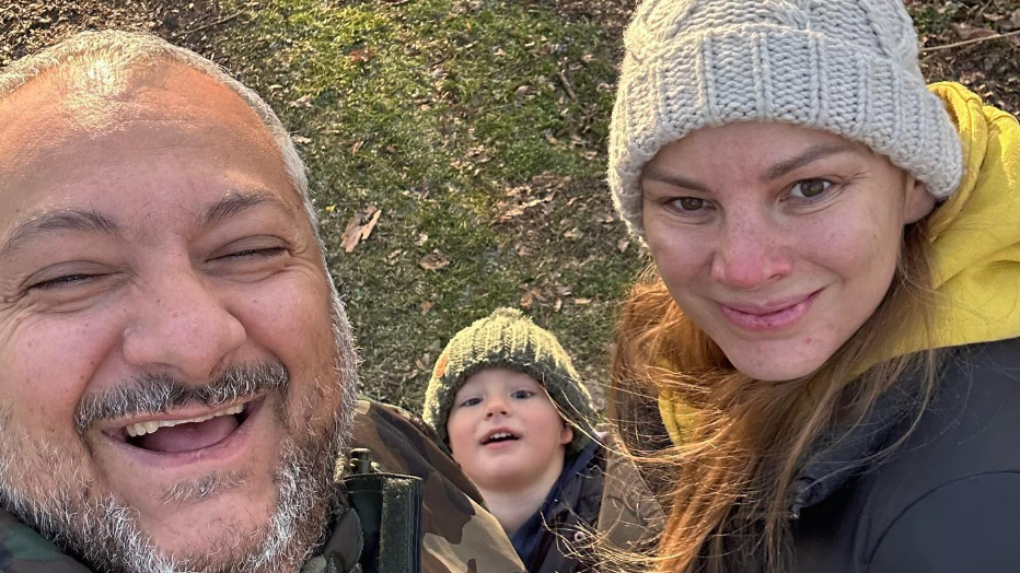 Český rádiový moderátor Patrik Hezucký s manželkou.