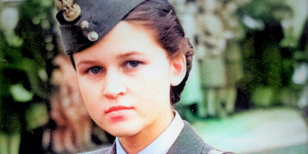 W 2021 roku Instytut Pamięci Narodowej zamieścił w mediach społecznościowych fotografię młodej Polki z prośbą o jej identyfikację. Akcja odbiła się szeroki echem, nie tylko w Polsce.