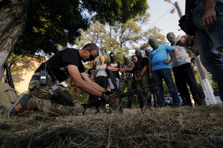 Ćwiczenia ukraińskich ochotników w Mariupolu