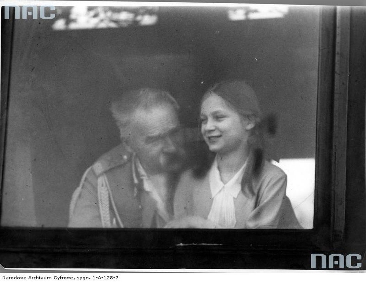 Józef Piłsudski z córką Jadwigą. Zdjęcie z 1931 roku