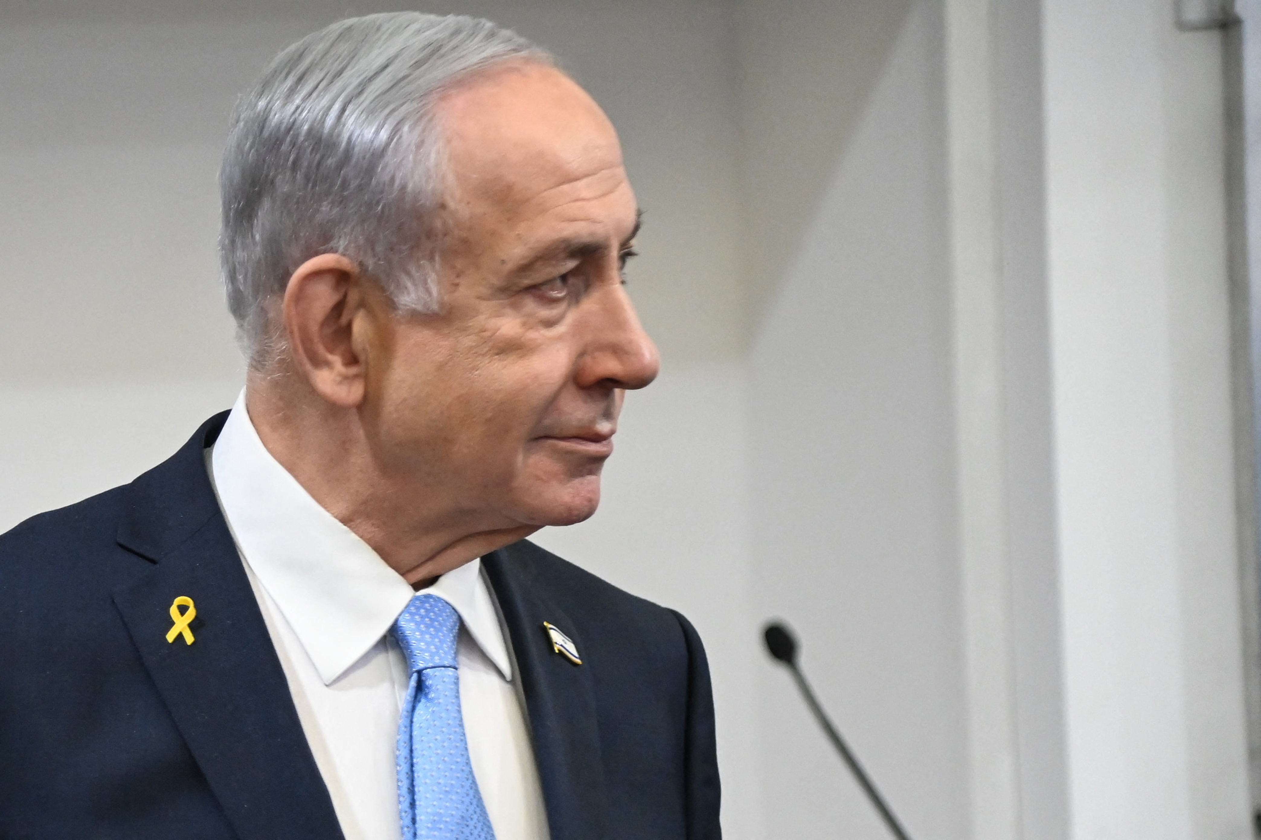Huckabee sostiene Netanyahu: processo è caccia alle streghe