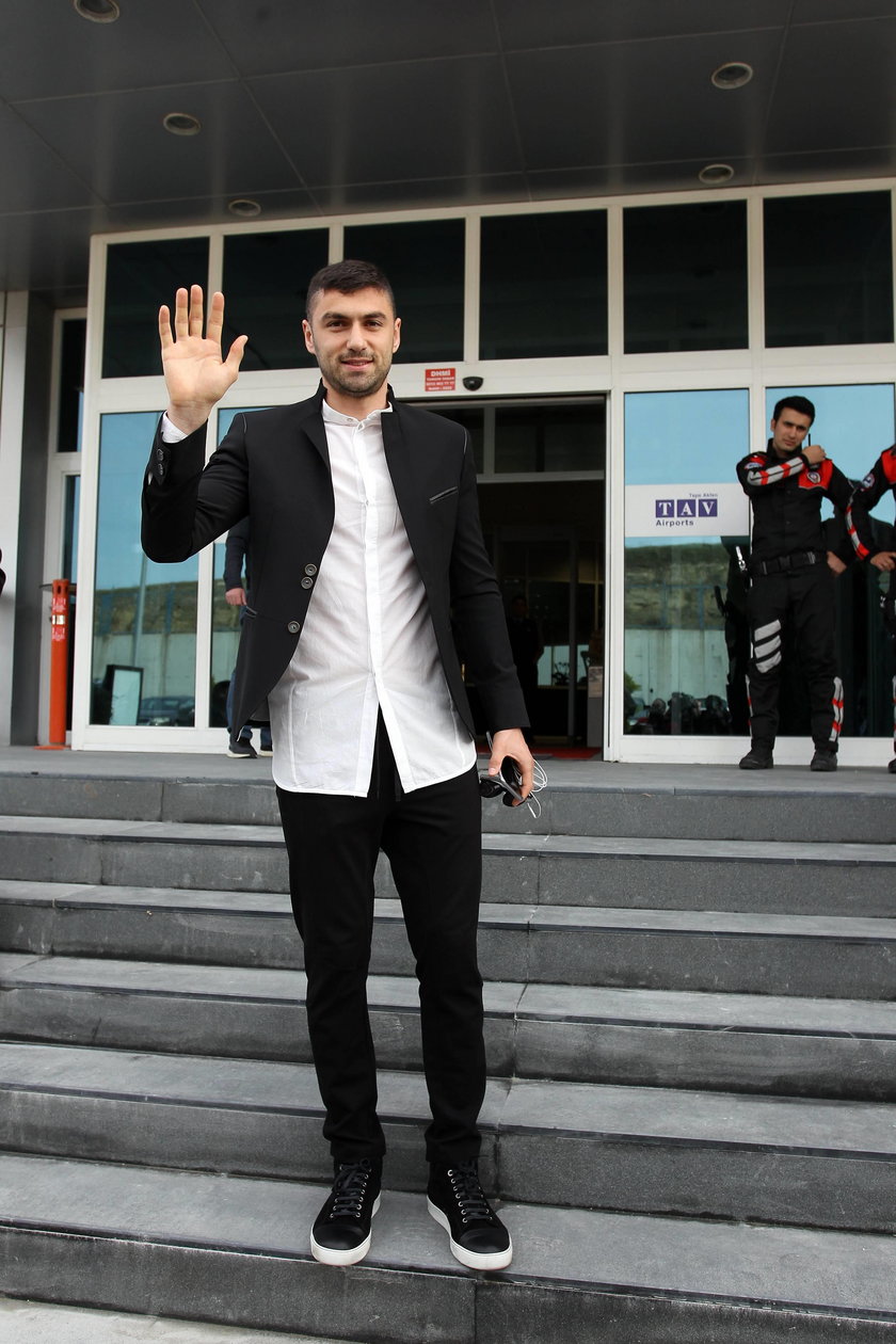 Turecki piłkarz zaatakował autobus
