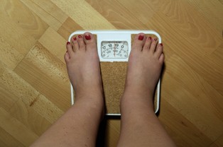 Operacje odchudzające. Oto kraj, gdzie coraz więcej nastolatków trafia na stół operacyjny