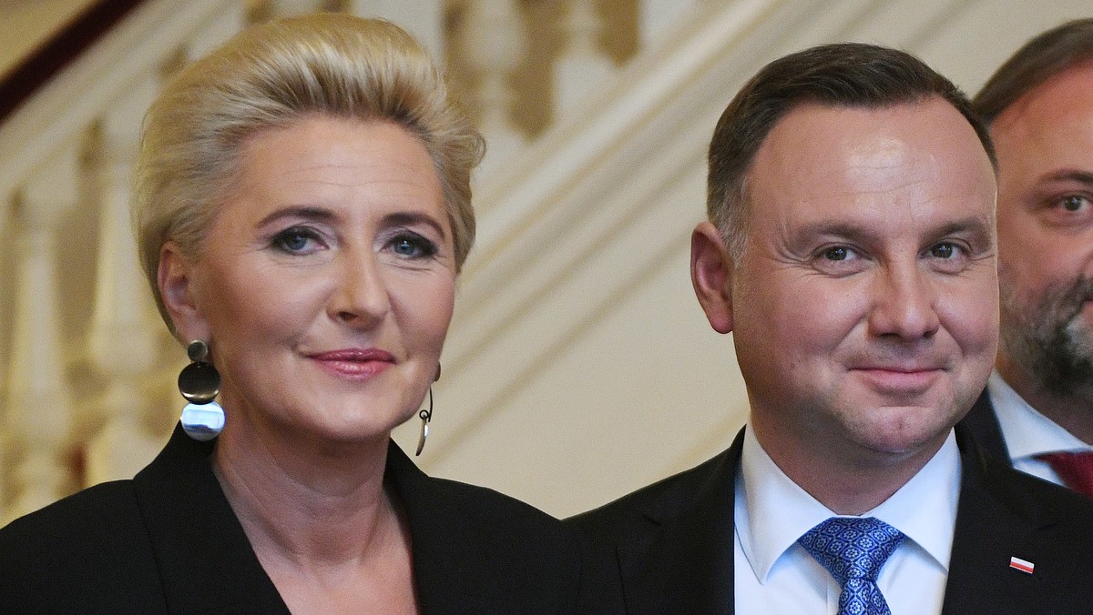 W środę wieczorem lokalnego czasu prezydent Andrzej Duda i pierwsza dama Agata Kornhauser-Duda odlecieli do kraju z Nowego Jorku, gdzie prezydent m.in. uczestniczył w 74. sesji Zgromadzenia Ogólnego ONZ.