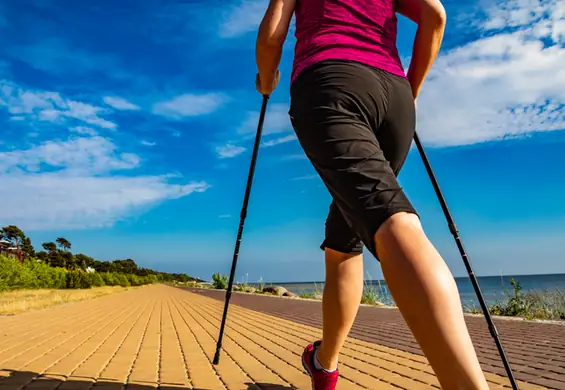 Nordic Walking — poprawi kondycję i wzmocni mięśnie. Jak zacząć?