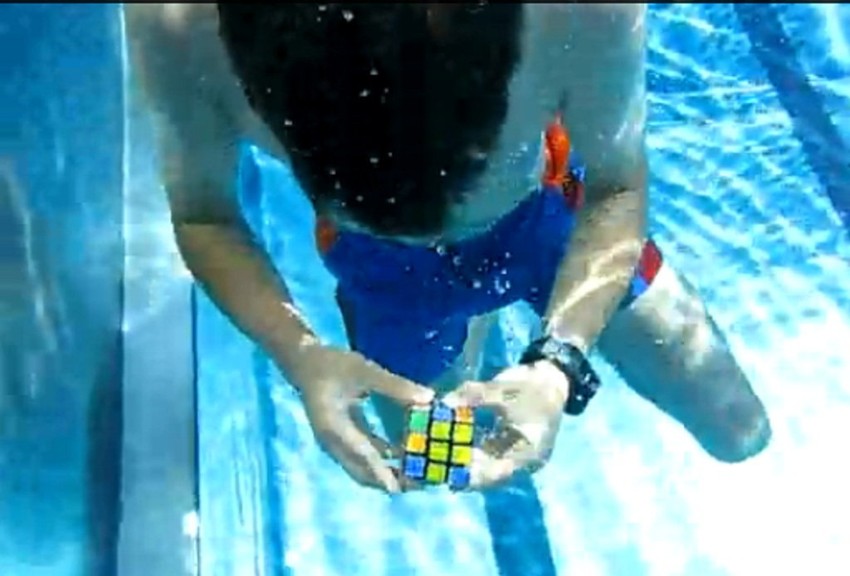 Veština tela i duha:Ne dišeš, a sklapaš Rubikovu kocku