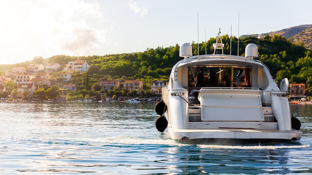 Od jahting industrije do šefice dizajna enterijera: Ovo su sve tajne bogataša