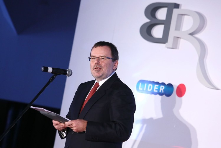 <strong>36. Krzysztof Jan Kurzydłowski</strong><br /><br />

prezes Narodowego Centrum Badań i Rozwoju<br /><br />

Kierowane przez niego NCBiR jest główną instytucją finansującą naukę w Polsce.<br /><br />