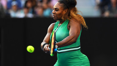 Australian Open: Serena Williams wygrała starcie gwiazd. Turniejowa jedynka jedzie do domu
