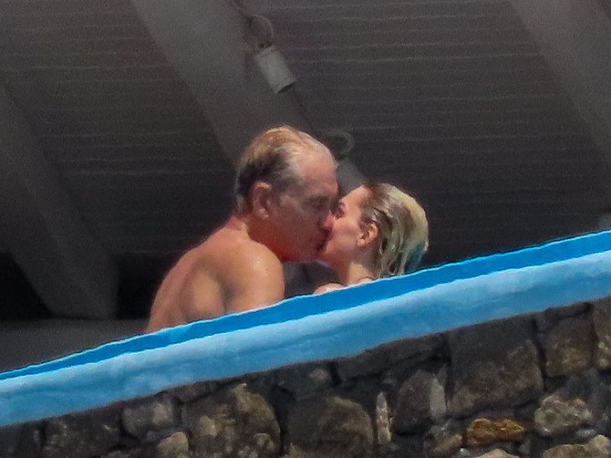 Dolf Lundgren sa Emom Krokdal na Mikonosu