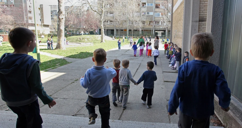 Roditelji bi prema uredbi trebali da dobiju naknadu od 70 odsto
