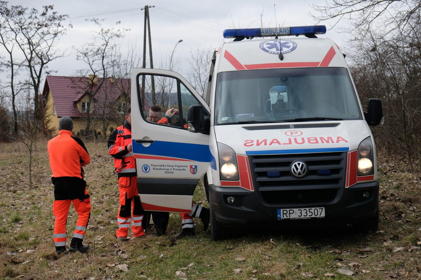 Makabryczne odkrycie w Przemyślu. Niedaleko cmentarza znaleziono ciało kobiety