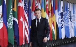 Macron wzywa Chiny do interwencji u Putina. Czego chce uniknąć?