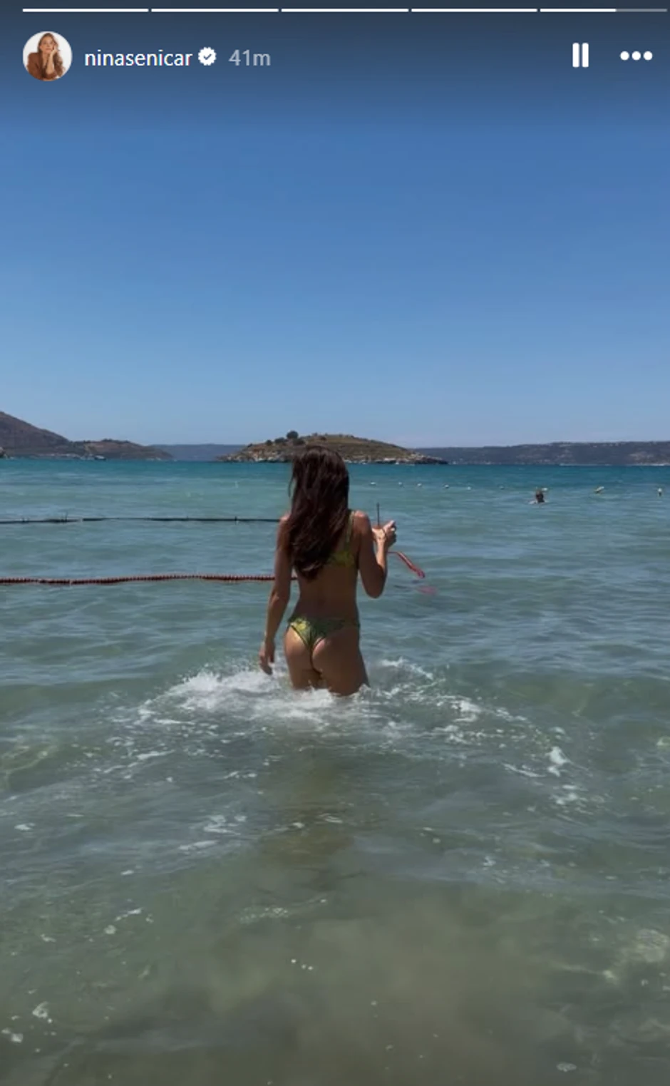 Nina Seničar u bikiniju 
