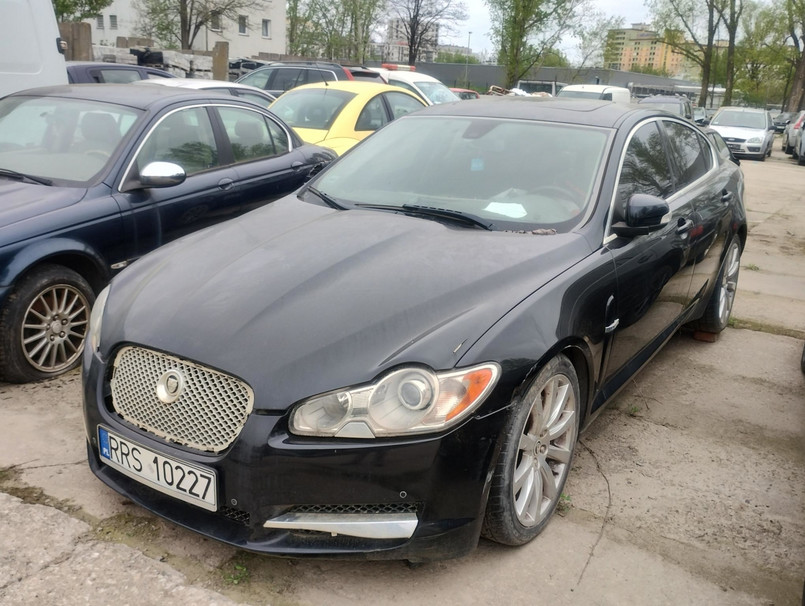 Jaguar XF na licytacji ZDM Warszawa