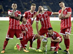 Superpuchar Niemiec dla Bayernu. Lewandowski strzelił gola i nie zmarnował karnego [WIDEO]