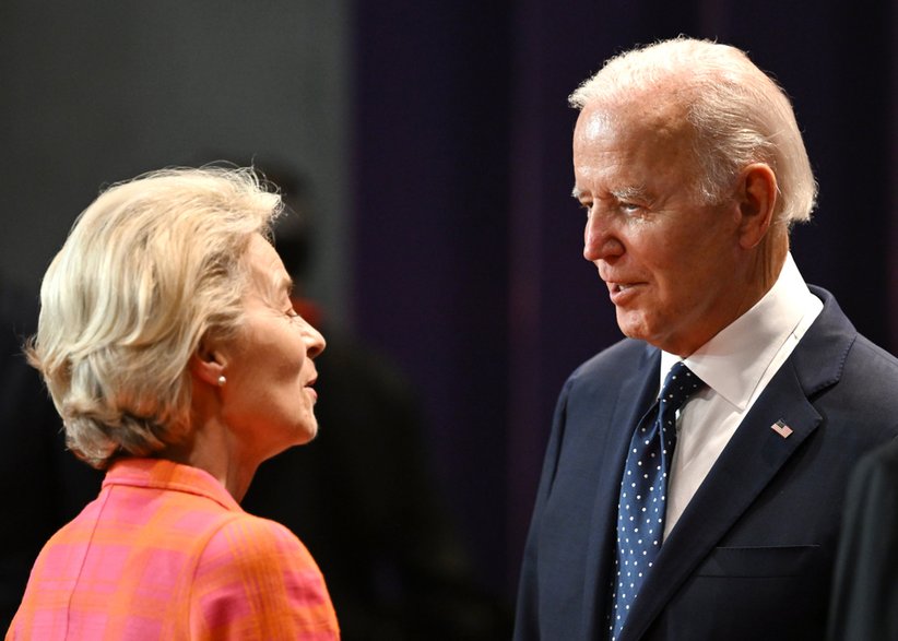 European Commission President Ursula van der Leyen with US President Joe Biden during the G20 Leaders' Meeting in Bali, 15 November 2022.