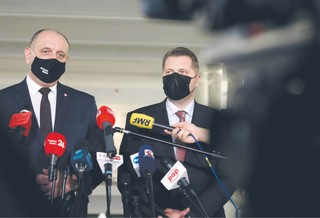 Karuzela z pomysłami w środku V fali