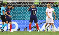 "Zniszczyli marzenia Francuzów". Media o klęsce mistrzów świata