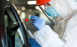 Polacy nie boją się testu na COVID-19, lecz diagnozy i ograniczeń