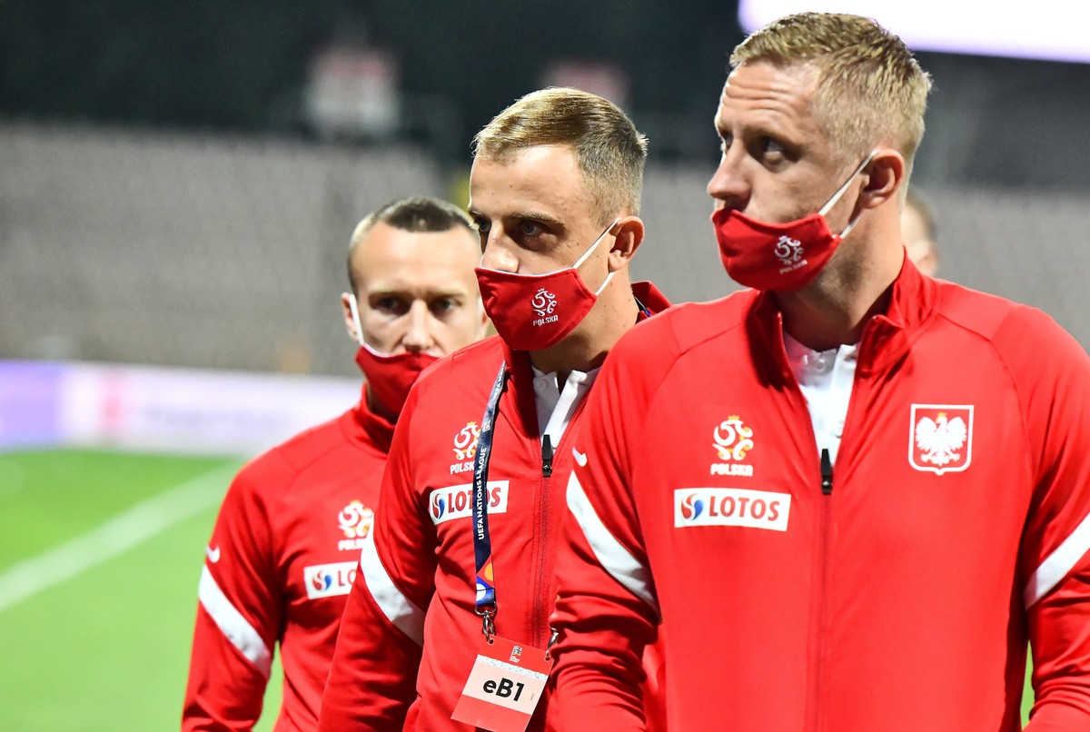 Piłkarze reprezentacji Polski (od lewej): Jacek Góralski, Kamil Grosicki i Kamil Glik, przed meczem Ligi Narodów z Bośnią i Hercegowiną