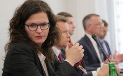 Aleksandra Dulkiewicz zleciła wewnętrzną kontrolę. Wątpliwości budzą przyznawane granty