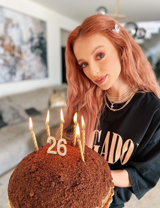 Speváčka Sima Hegerová.