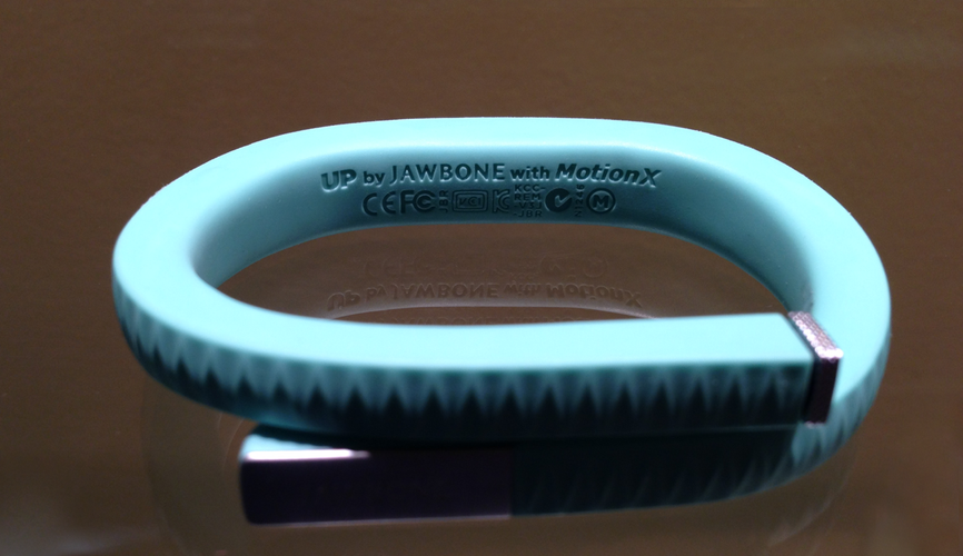 Jawbone jest pionierem w branży urządzeń przeznaczonych do codziennego noszenia przez użytkowników. Siedziba firmy znajduje się w San Francisco i powstała w 2006 roku. Jawbone jest właścicielem ponad 230 patentów i infrastruktury do produkcji urządzeń tego typu. Przedstawiciele firmy twierdzą, że urządzenia firmy mogą stać się sercem tzw. internetu rzeczy. Wartość Jawbone to 3,3 mld dol.