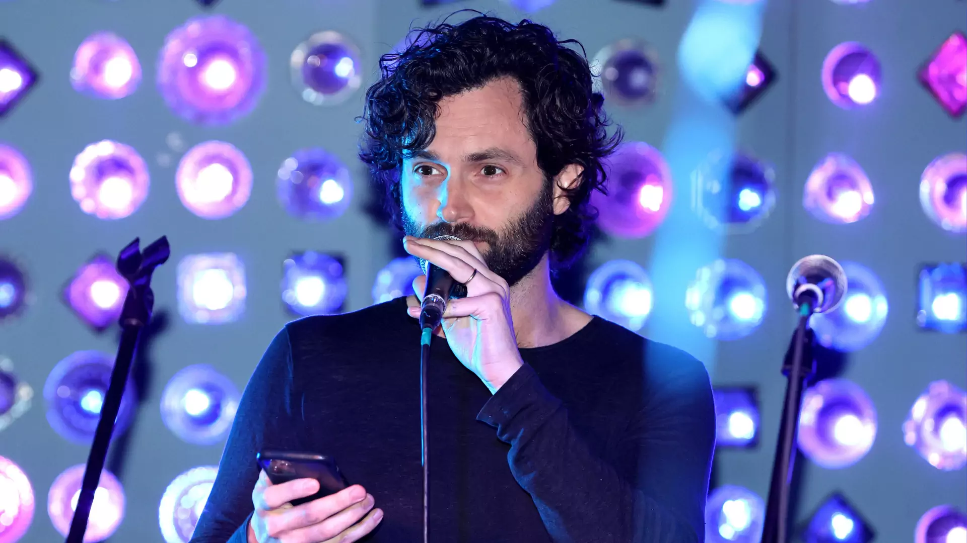 Penn Badgley nie chce już grać w tylu intymnych scenach. "Są dla mnie ważniejsze rzeczy"