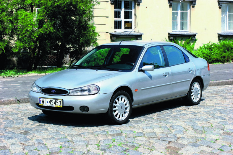 Ford Mondeo I