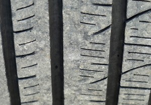 Bušili gume na skupim automobilima bi imali više posla