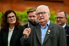 Lech Wałęsa w szpitalu. Zamieścił bardzo lakoniczny wpis