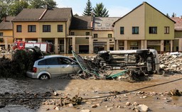 Odpady po powodzi. Segregować czy spalić?