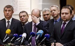 Czeski premier zapowiedział dymisję swego rządu