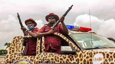 Amotekun arrests 2 for impersonating police, FRSC officers, stealing in Osun. [Autojosh]