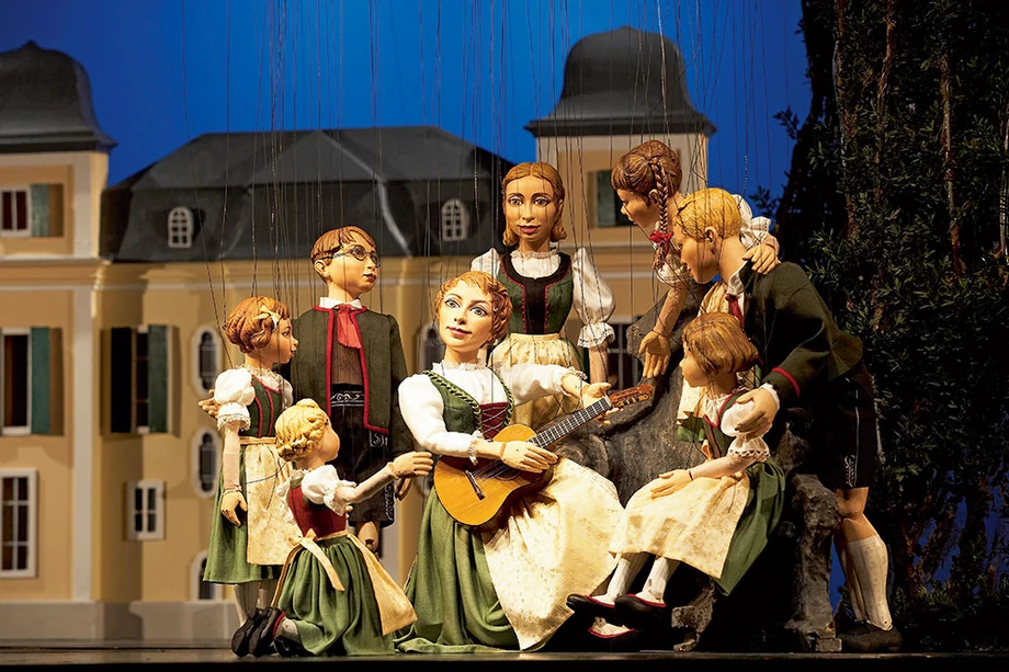 Salzburski Teatr marionetek Jedno z najpopularniejszych tutejszych przedstawień to sceny z filmu „Dźwięki muzyki”.