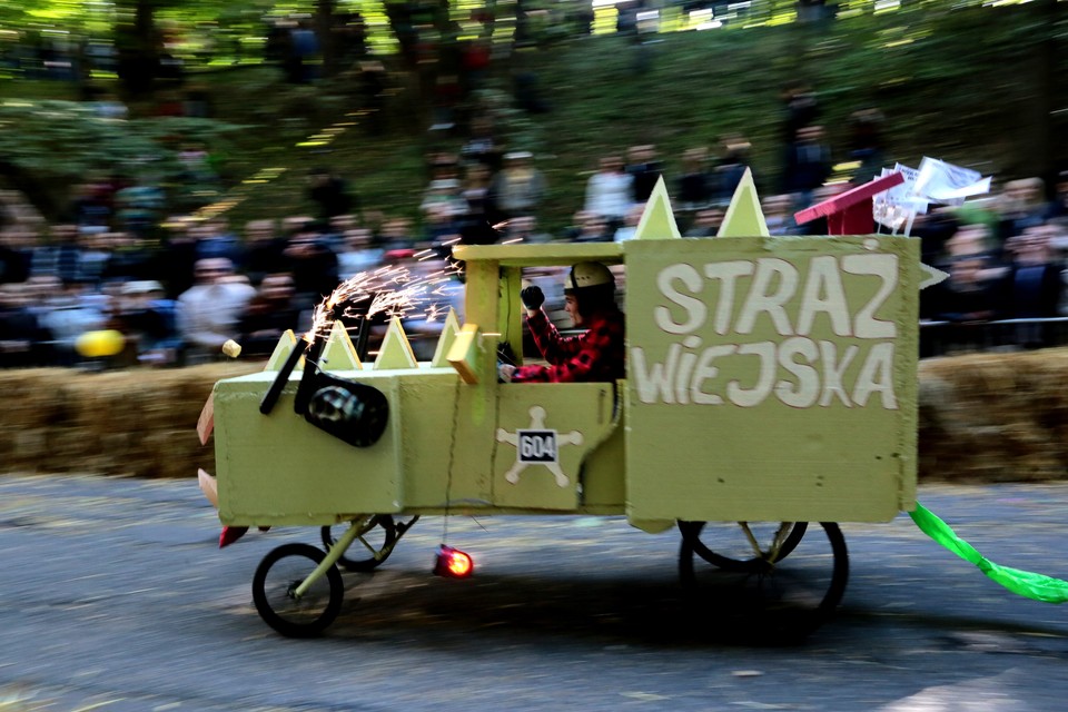 WARSZAWA II WYŚCIG MYDELNICZEK RED BULL