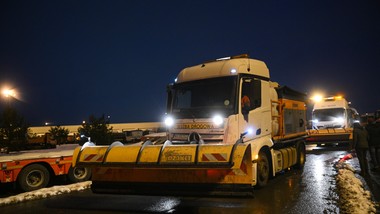 zima nie odpuszcza. drogi przejezdne, ale warunki trudne. gddkia ostrzega przed śliskością