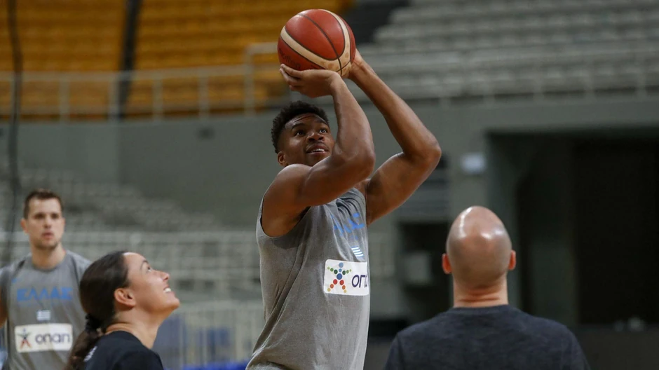 Tokom 2022. godine Jelena je dobila priliku da trenira Janisa Adetokumba, jednog od najboljih košarkaša sveta | Foto: Jelena Todorović/Privatna arhiva