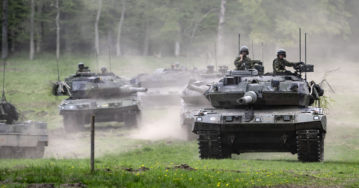 Los tanques suecos ayudarán a Ucrania «especialmente a afrontar el invierno» [ANALIZA]