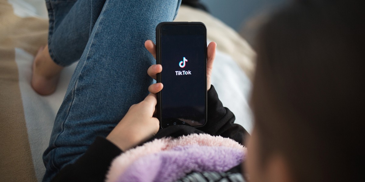 TikTok under fire: Controversy surrounding the safety of young users