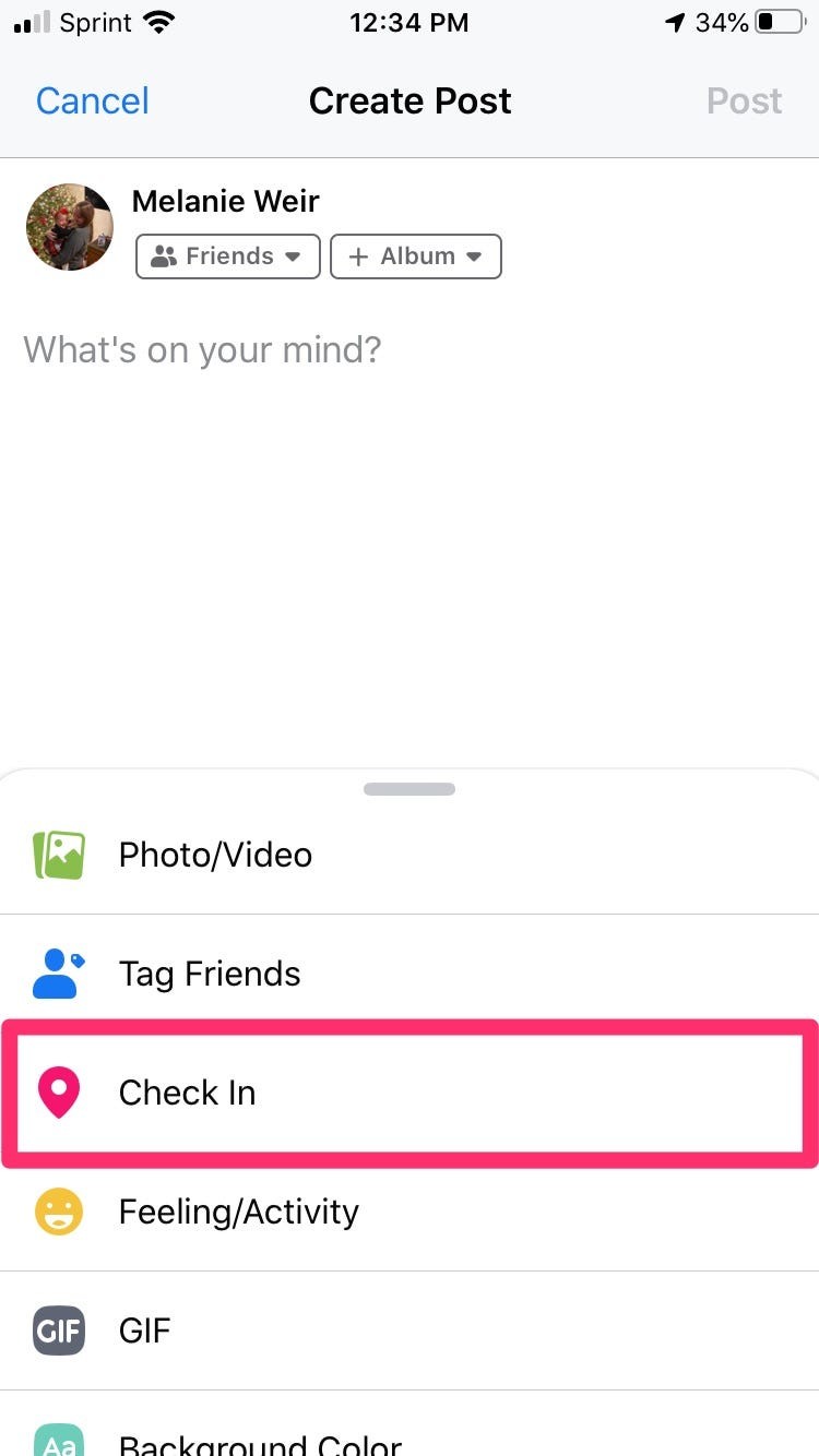 How to add your location to a Facebook post using the checkin feature