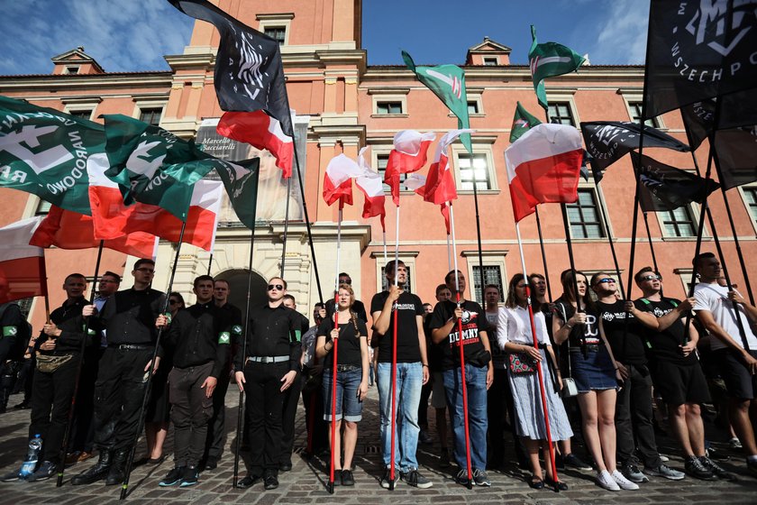 Obywatele blokowali narodowców