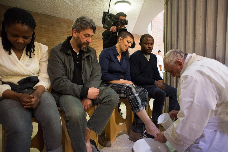 ITALY POPE FRANCIS WASHING OF FEET (Pope Francis during the traditional Washing of the feet)