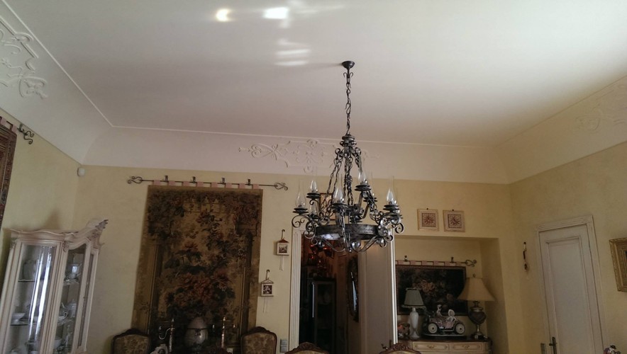 Julia Tymoszenko zaprasza do swojej posiadłości (źródło: facebook.com/bezparkaniv)