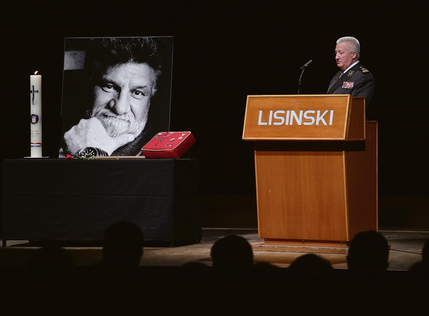 Praljka su njegovi sledbenici nazvali herojem i ljudinom 