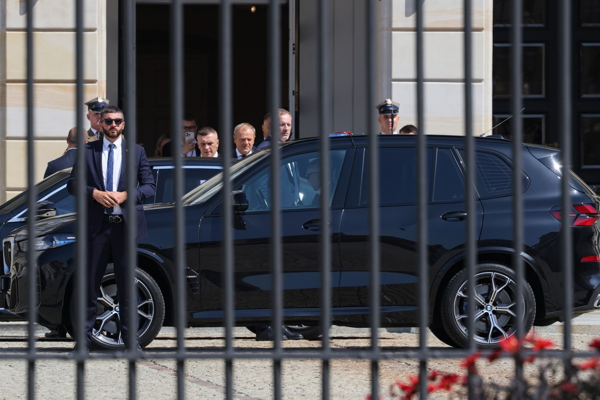 Donald Tusk opuścił Pałac Prezydencki po spotkaniu z Karolem Nawrockim