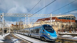 pociągi popędzą po polskich torach z prędkością 350 km/h. połączenie z