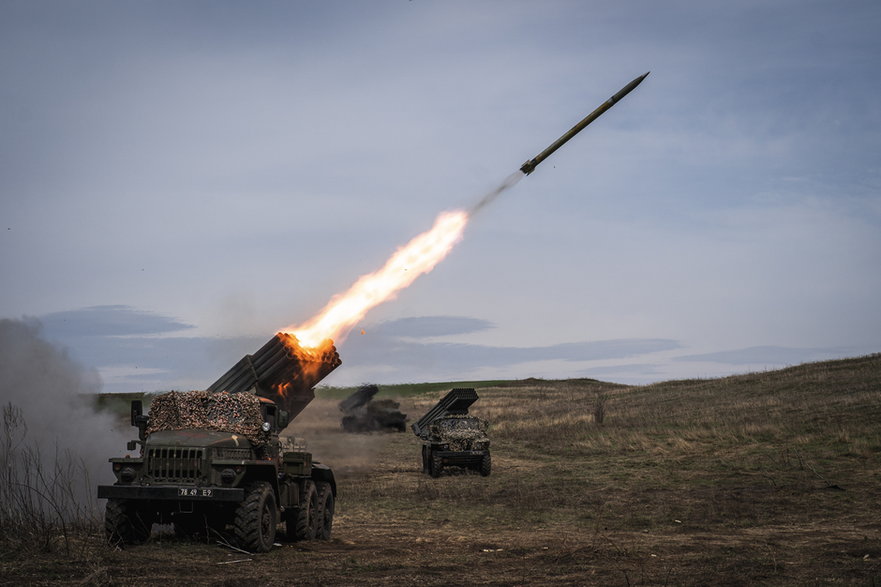 Ukraińskie rakiety wystrzeliwane w kierunku Donbasu, 10 kwietnia 2022 r.